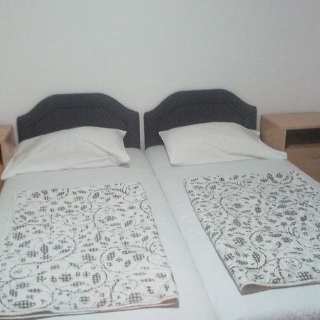 Djordjevic Hotel Будва Екстериор снимка